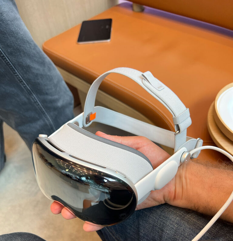 Apple aurait pu démanteler l'équipe Vision Pro, abandonnant le produit


