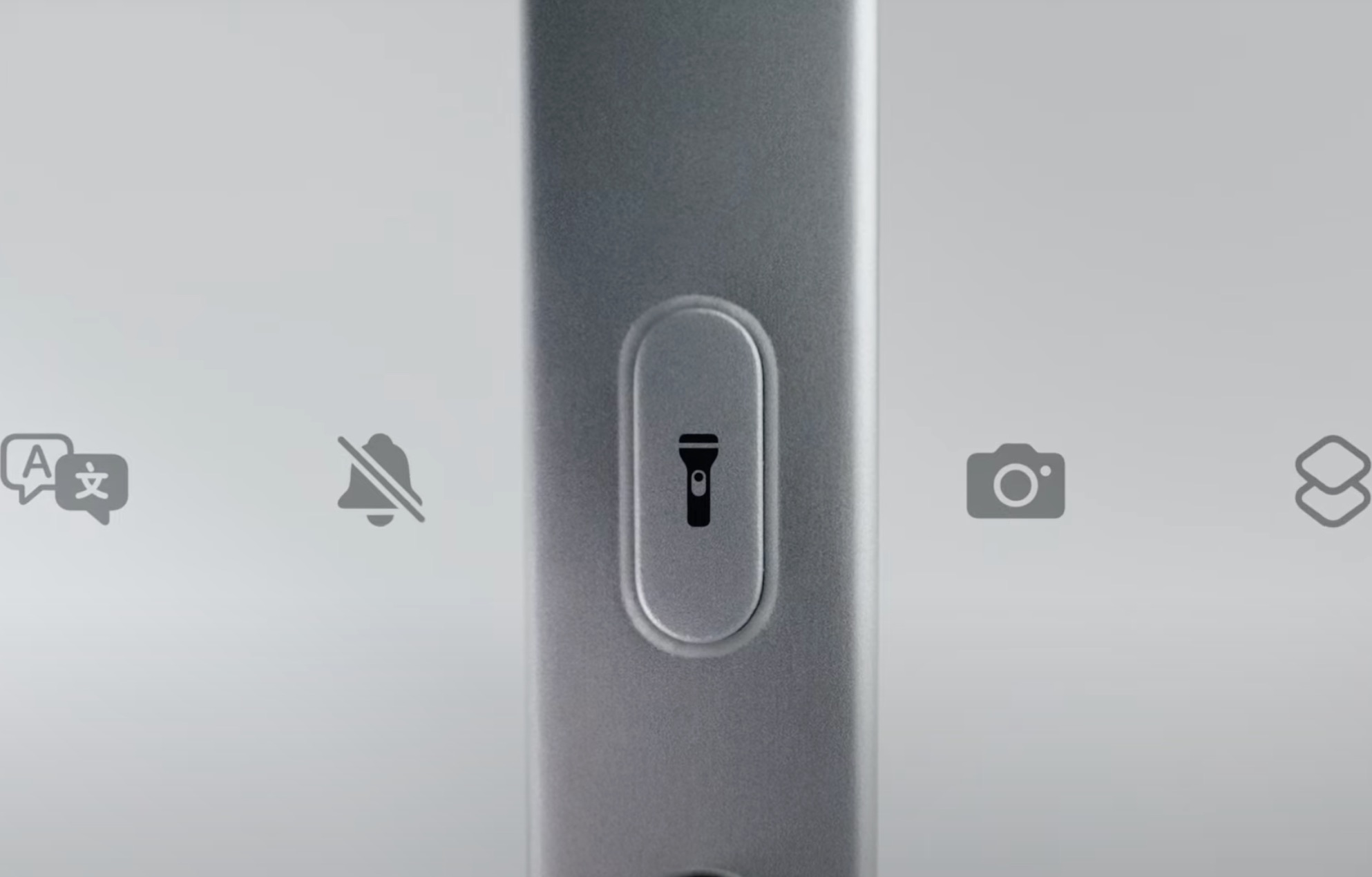 Un détail important : l'iPhone Duo est le premier iPhone qui ne dispose pas de bouton muet ni d'action