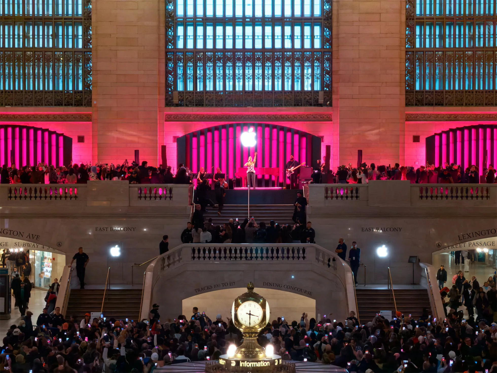 Alicia Keys au concert qu'elle a donné à Apple Grand Central à New York