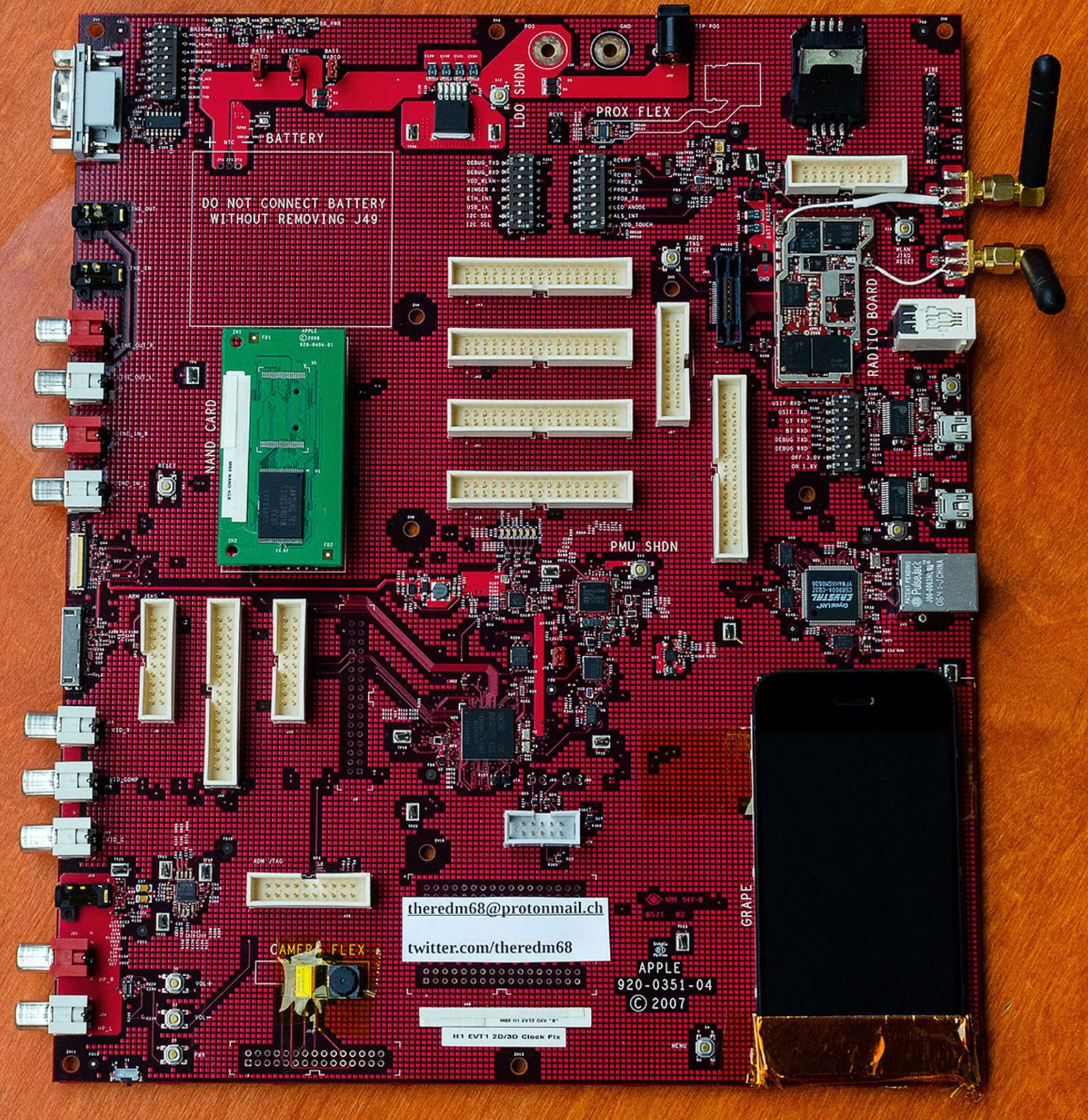 Carte mère d'un prototype d'iPhone