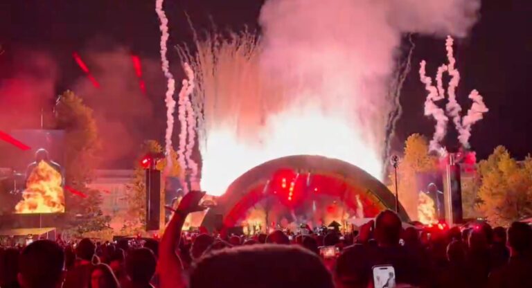 C'était la fête avec Paul McCartney à Apple Park il y a quelques heures