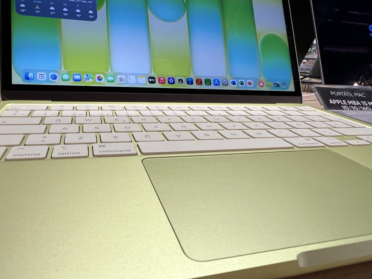 Apple pourrait envisager de retirer le MacBook Neo moins cher de la vente en raison d'une pénurie de puces DRAM