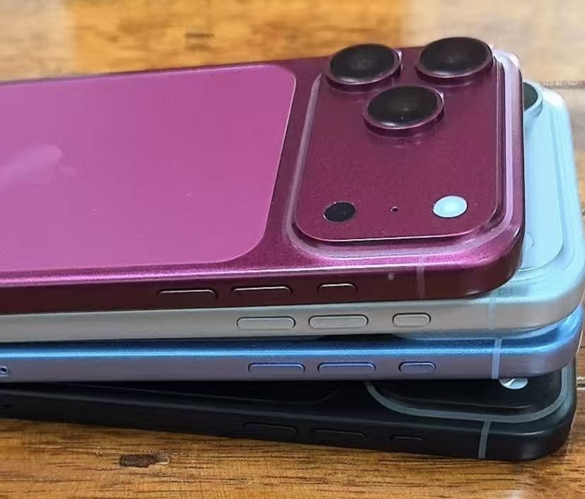 Des maquettes de ce qu'est censé être l'iPhone 18 Pro, dans ses quatre couleurs