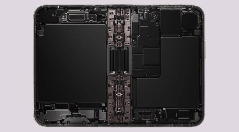 iPhone Duo por dentro mostrando sus dos baterías
