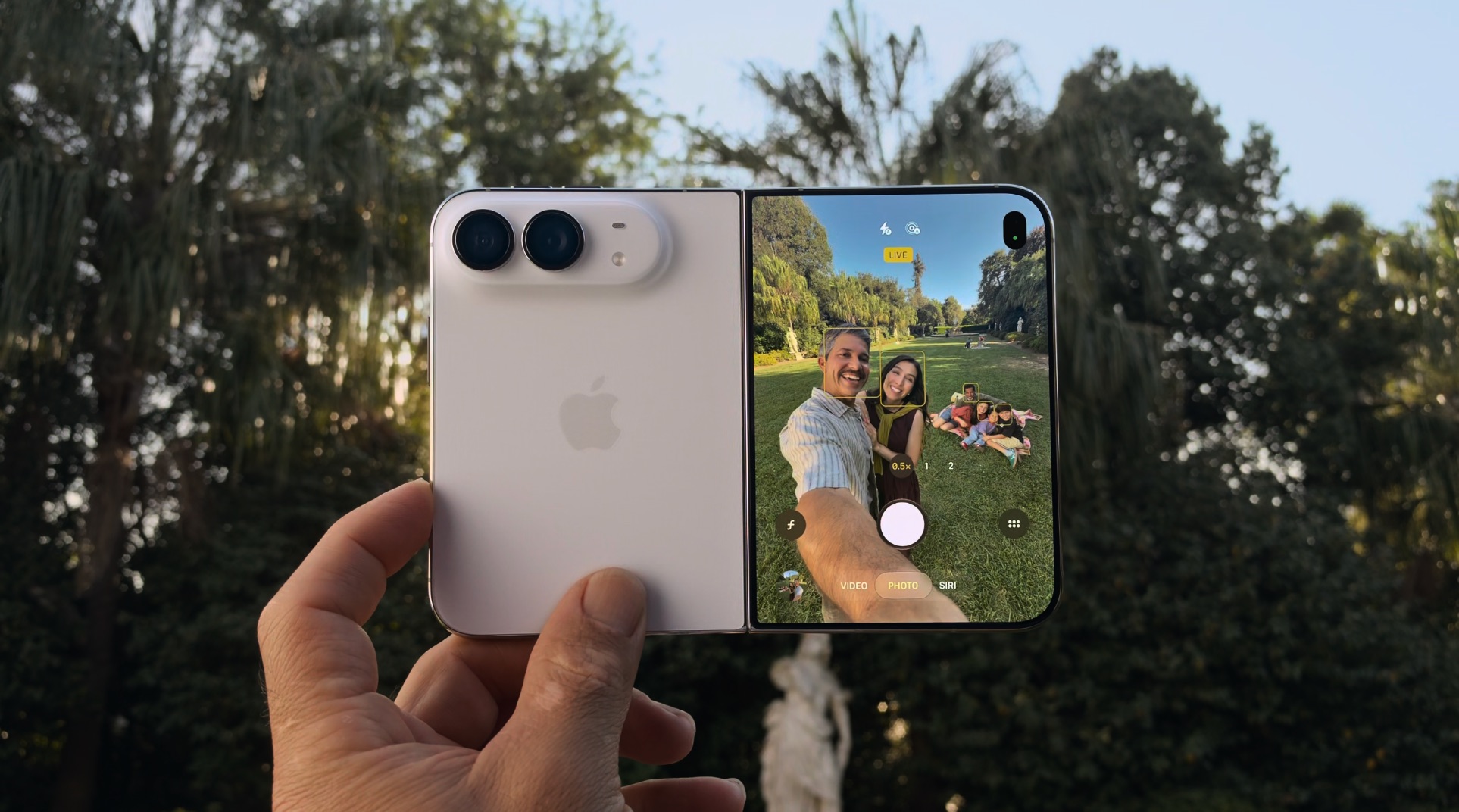 Selfies normaux utilisant l'écran extérieur sur un iPhone Duo