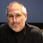 Tim Cook et John Ternus se souviennent de Steve Jobs à l'occasion du quinzième anniversaire de sa mort