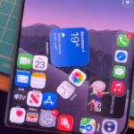 Une équipe de hackers fait une démonstration d'un jailbreak travaillant sur un iPhone Duo